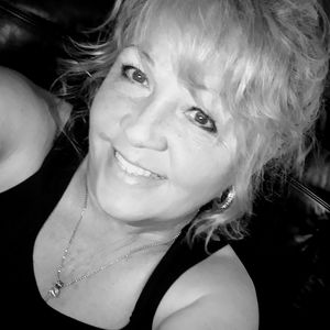 Meet your Posher, Delphia